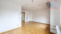 Living room of Attic to rent in  Madrid Capital  with Air Conditioner, Heating and Parquet flooring
