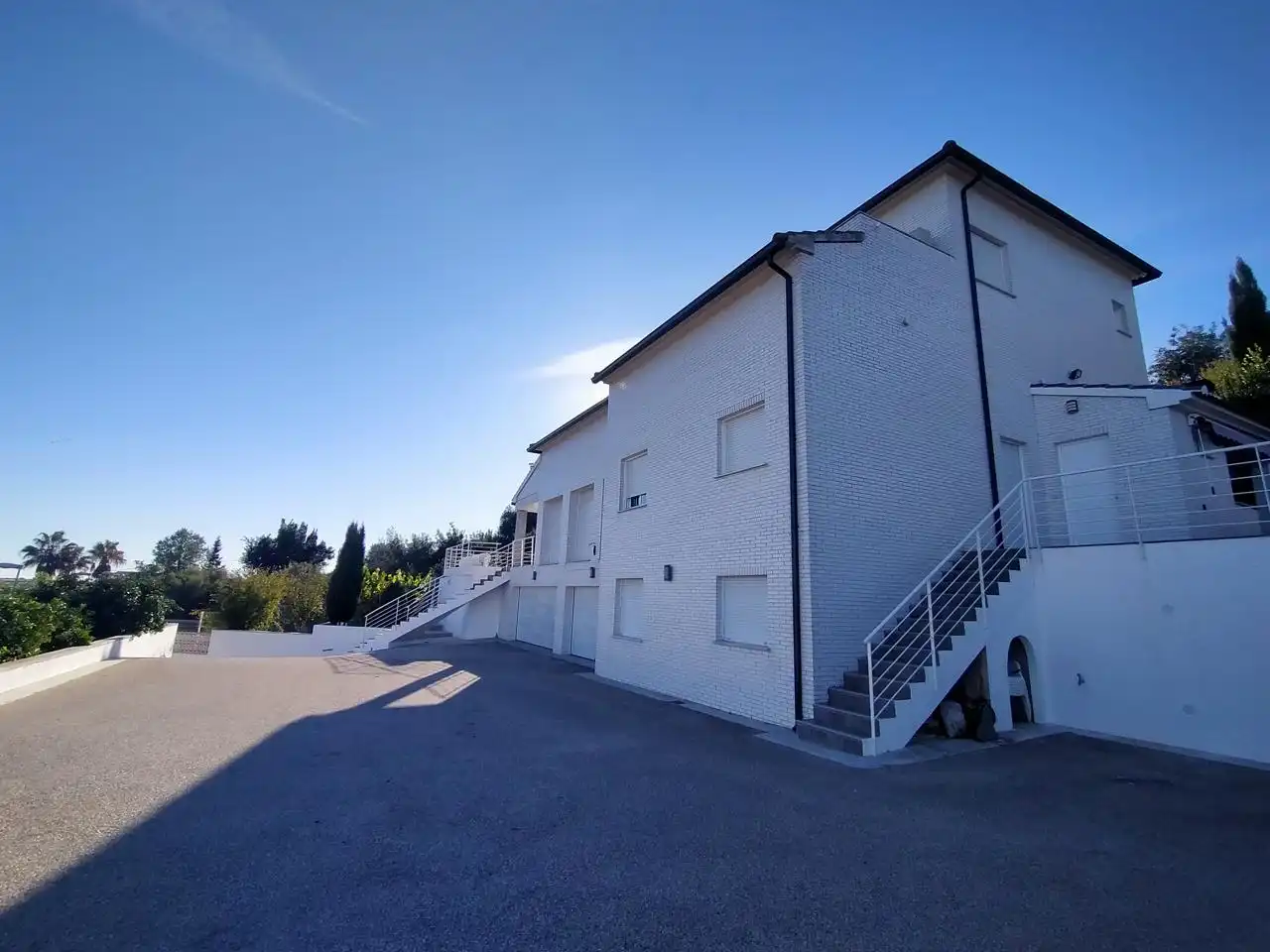 Vista exterior de Casa o chalet en venta en Oliva con Aire acondicionado, Jardín privado y Terraza