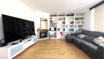 Sala d'estar de Casa o xalet en venda en Molins de Rei amb Aire condicionat, Calefacció i Parquet
