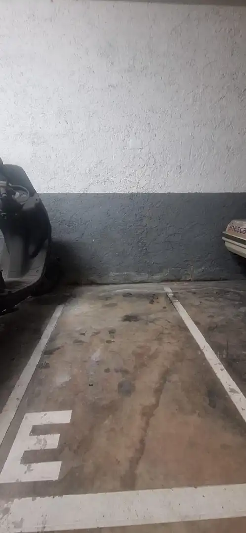 Motorradstellplatz zum Verkauf in Carrer Carrer Riego, imagen 3