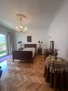 Dormitori de Casa o xalet en venda en Pontevedra Capital  amb Calefacció, Traster i Moblat