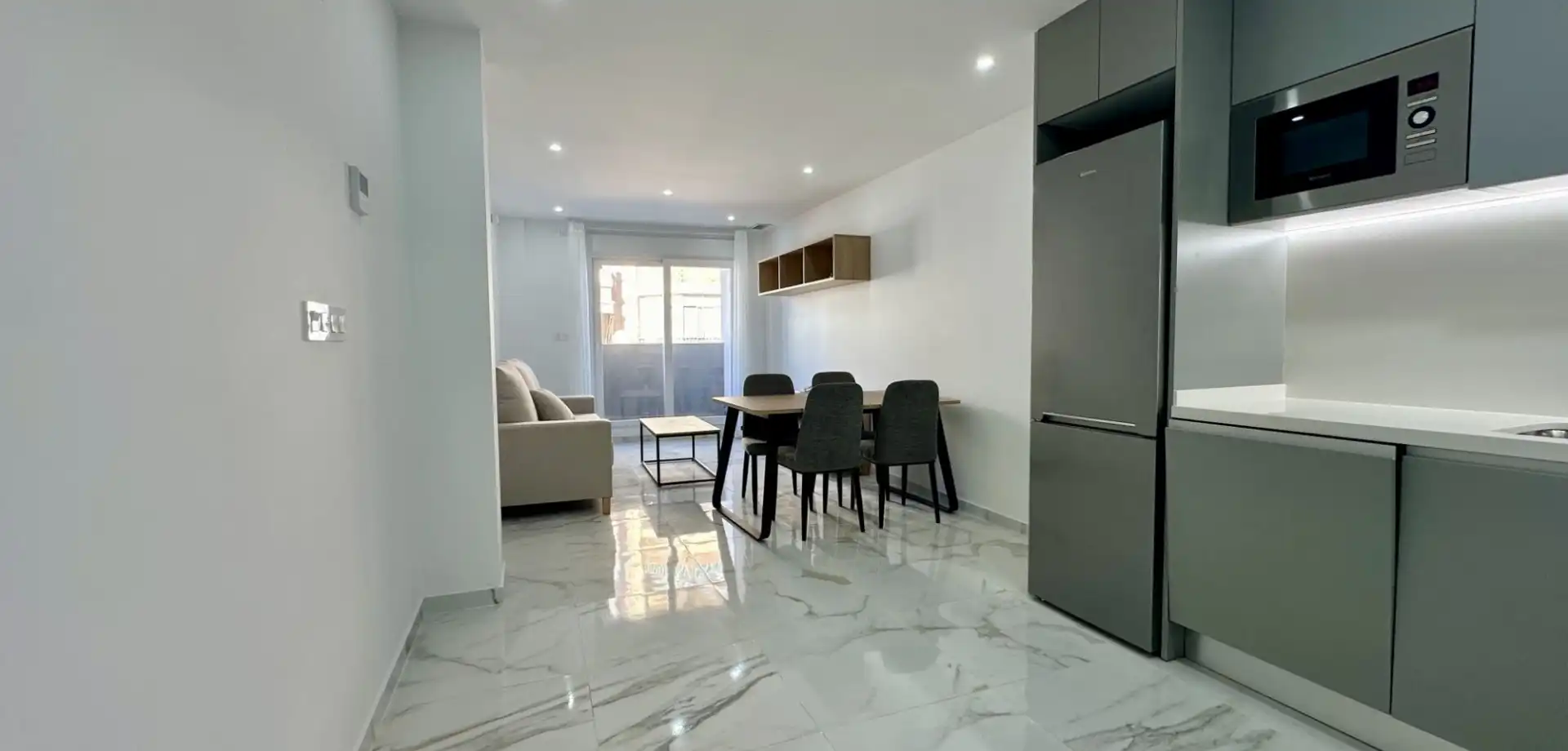 Apartament amb terrassa en venda a Centro, imagen 2