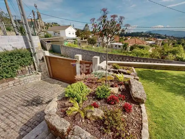Vista exterior de Casa o chalet en venta en Vigo  con Calefacción, Jardín privado y Terraza