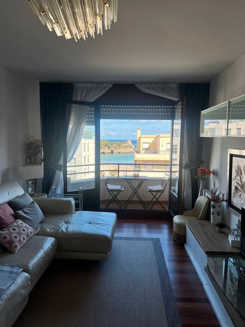 Bedroom of Flat for sale in Castro-Urdiales  with Heating, Terrace and Storage room