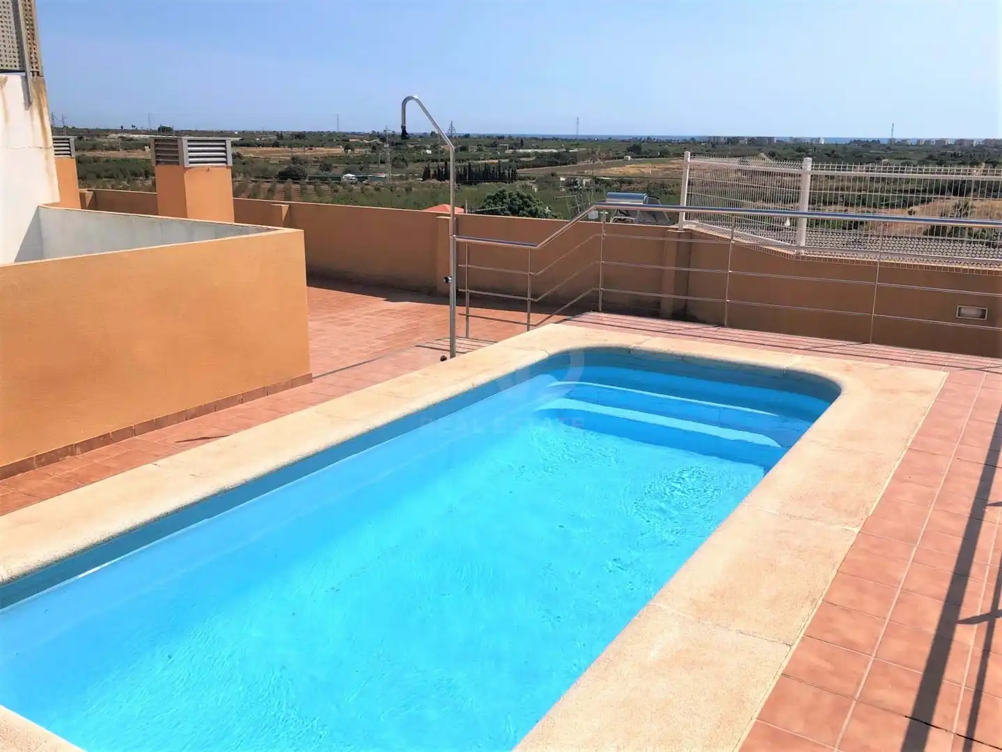 Schwimmbecken von Wohnung zum Verkauf in Torreblanca mit Klimaanlage, Heizung und Schwimmbad