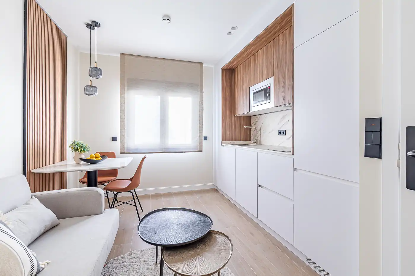 Living room of Houses for rent in Madrid  with Air Conditioner, Heating and Furnished
