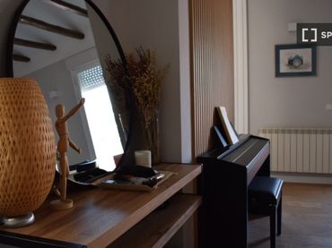 Wohnung mit Balkon zur Miete in Chamberí