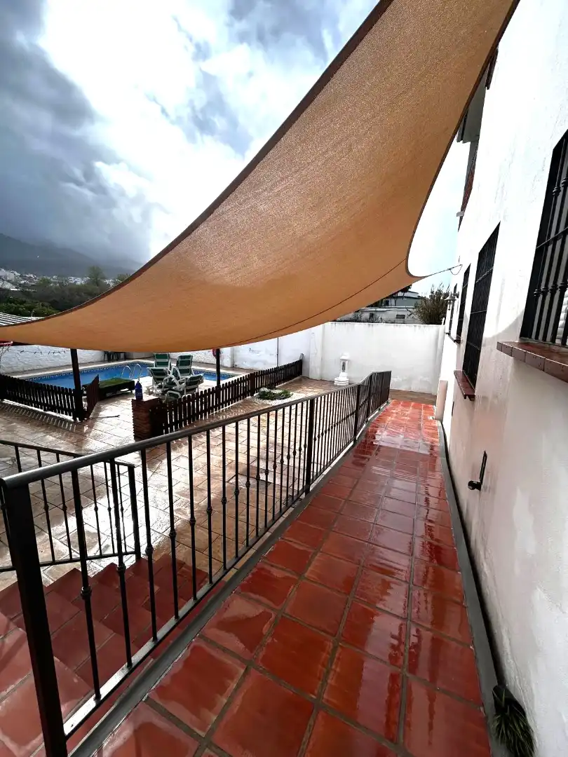 Terrasse von Einfamilien-Reihenhaus zur Miete in Alhaurín El Grande mit Klimaanlage, Terrasse und Abstellraum