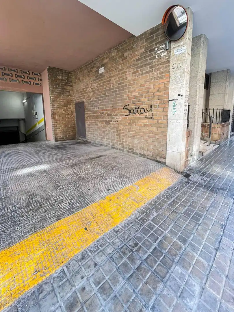 Parkplatz von Garage zum Verkauf in Valencia