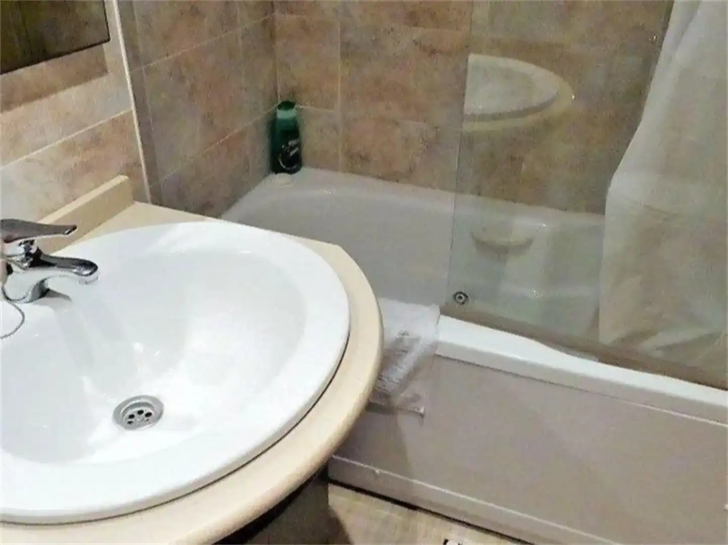 Badezimmer von Wohnungen zur Miete in Oropesa del Mar / Orpesa mit Klimaanlage, Privatgarten und Schwimmbad