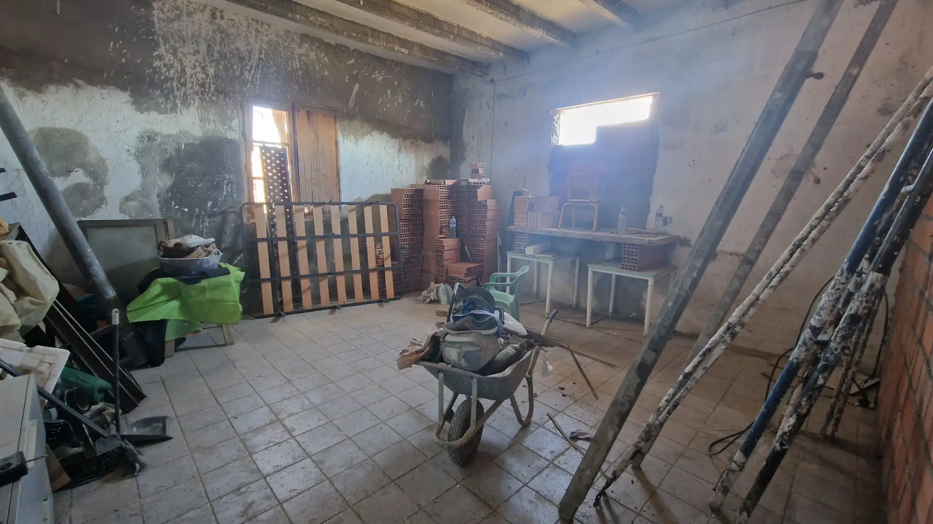 Cuina de Finca rústica en venda en Instinción amb Aire condicionat, Jardí privat i Traster