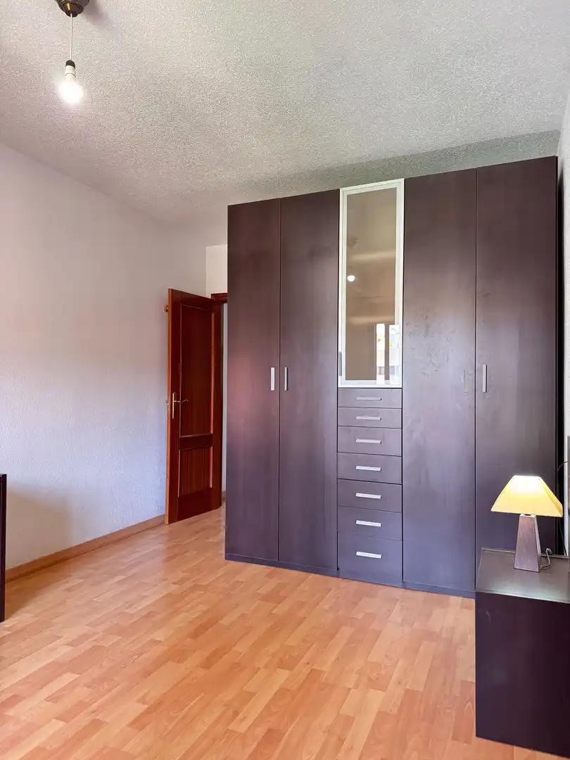 Dormitori de Apartament en venda en Roquetas de Mar amb Aire condicionat, Terrassa i Piscina comunitària