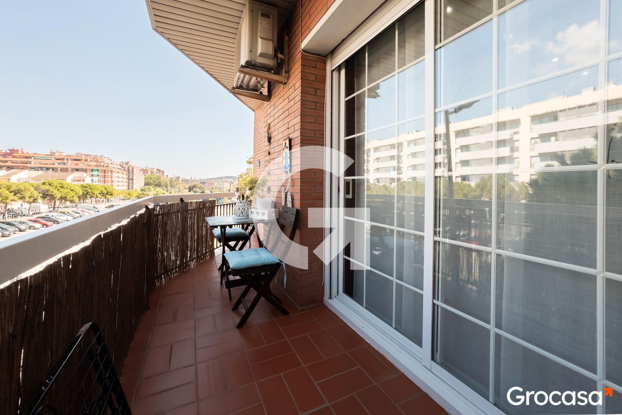 Terrassa de Pis en venda en L'Hospitalet de Llobregat amb Aire condicionat, Calefacció i Moblat