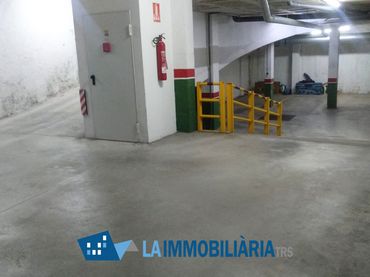 Aparcamiento en venta en Ponent