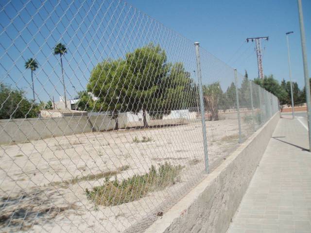 Terreno industrial en Alquiler en Albufereta