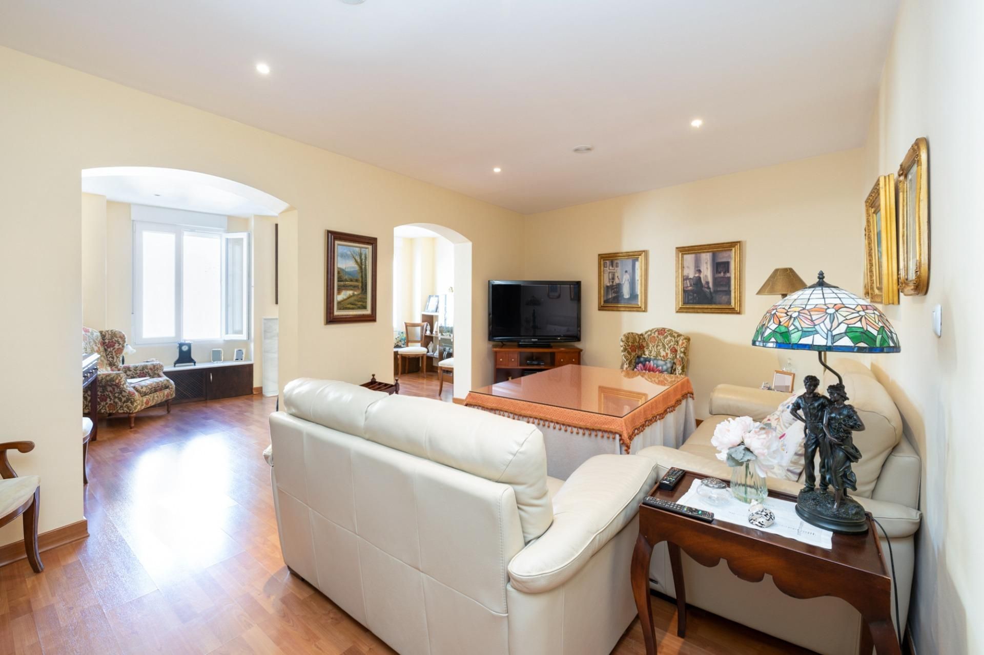 Living room of Single-family semi-detached for sale in Loja  with Air Conditioner, Heating and Parquet flooring