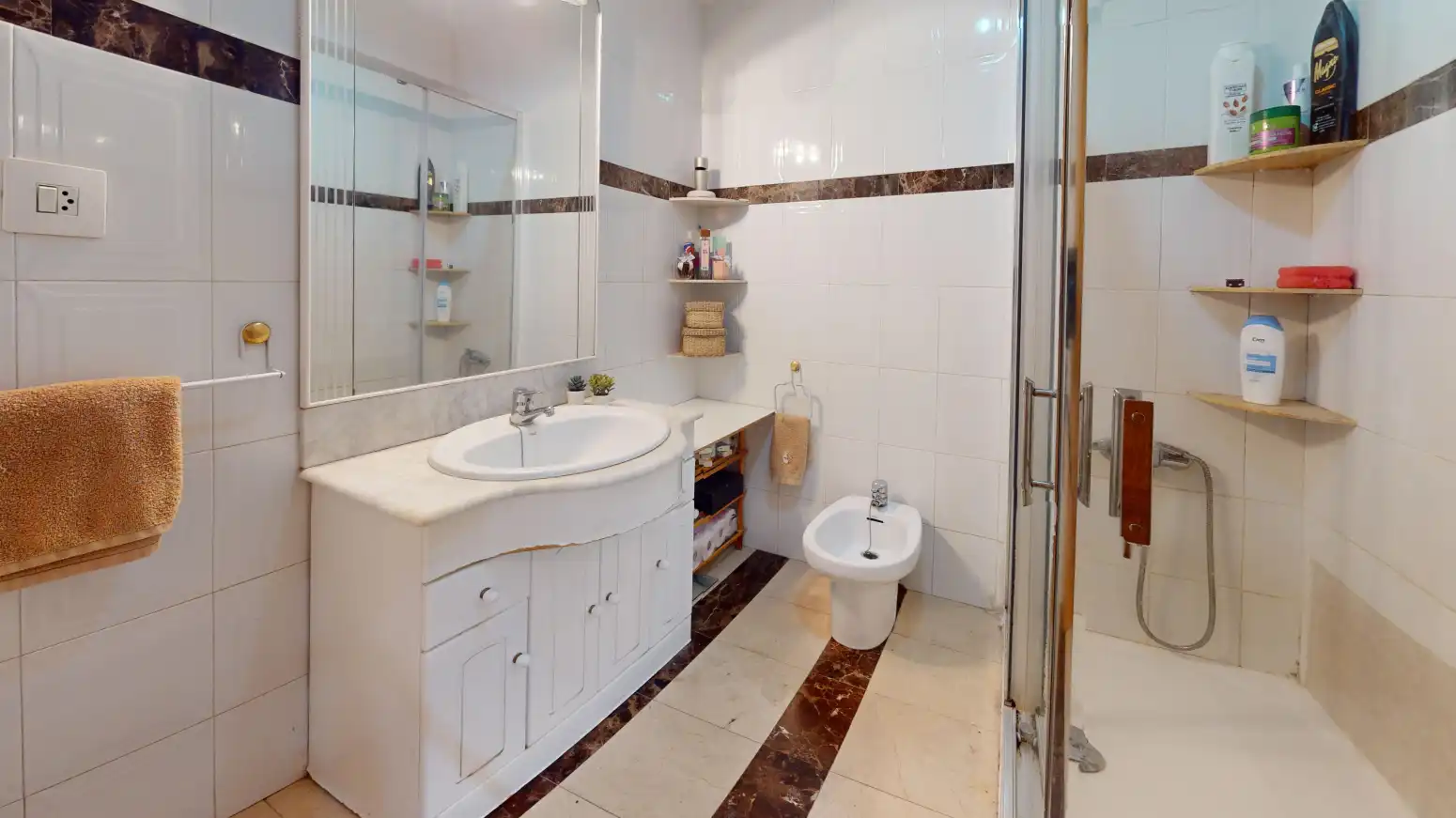 Baño de Piso en venta en Novelda con Aire acondicionado, Calefacción y Terraza