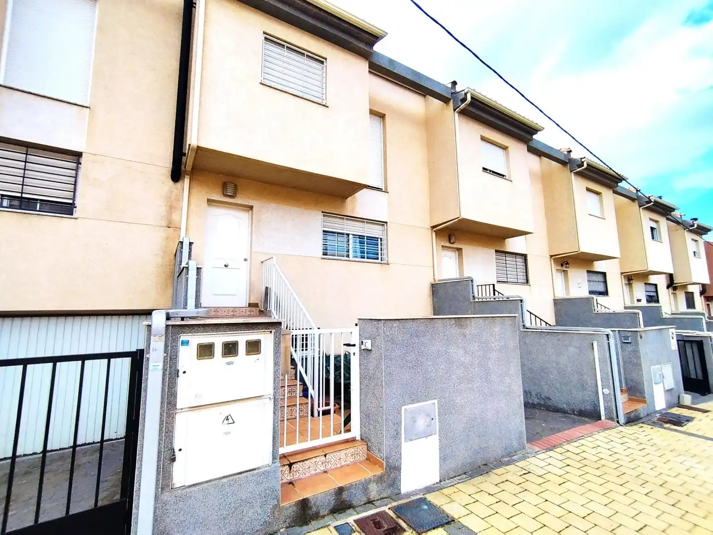 Vista exterior de Dúplex en venta en Casco Urbano