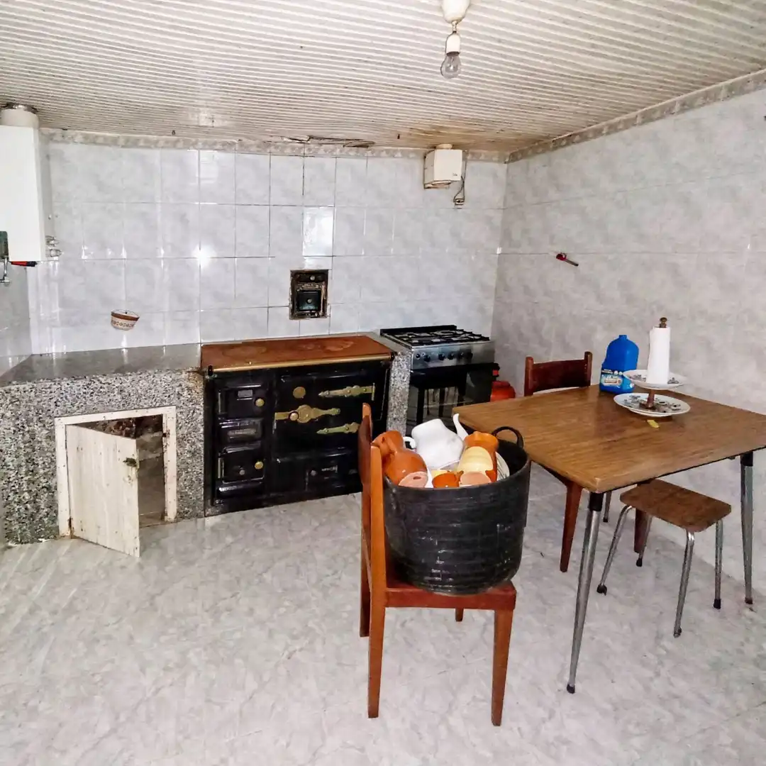 Cuina de Casa o xalet en venda en Cotobade amb Jardí privat