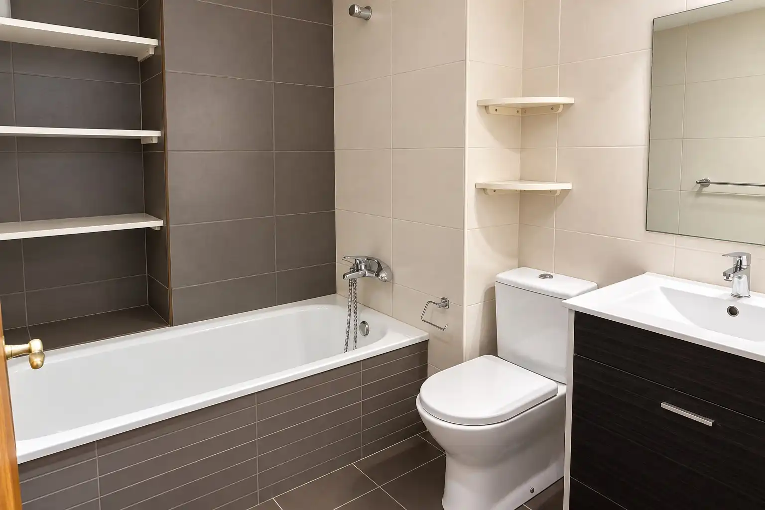 Bathroom of Attic for sale in Alberic, Valencia