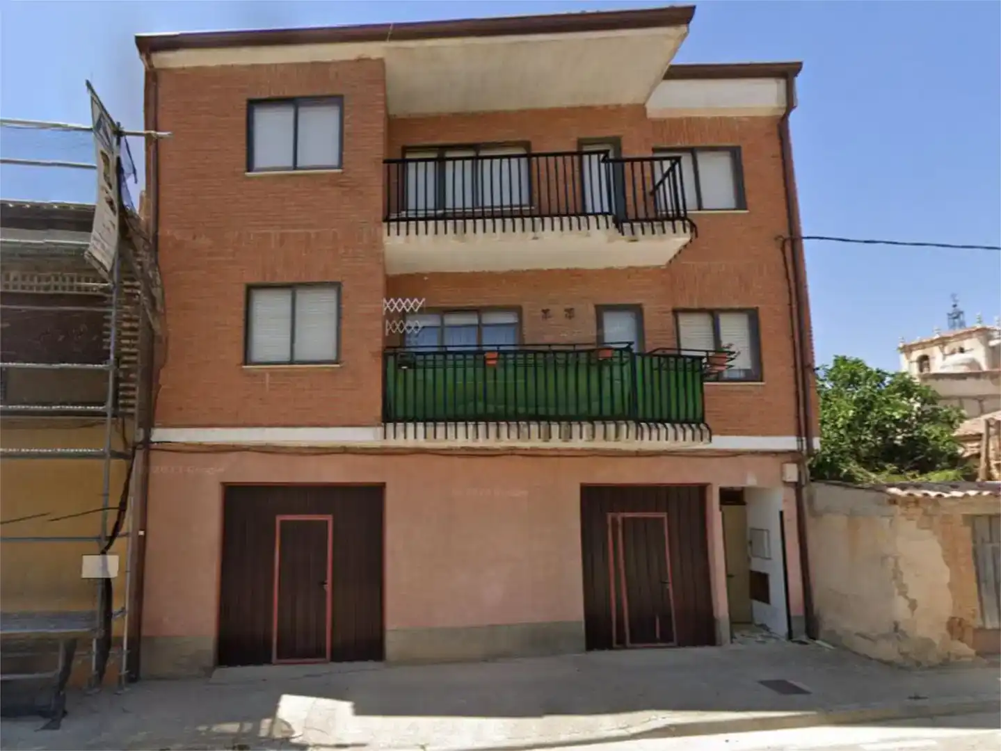 Vista exterior de Pis en venda en Sotillo de la Ribera amb Jardí privat, Parquet i Moblat