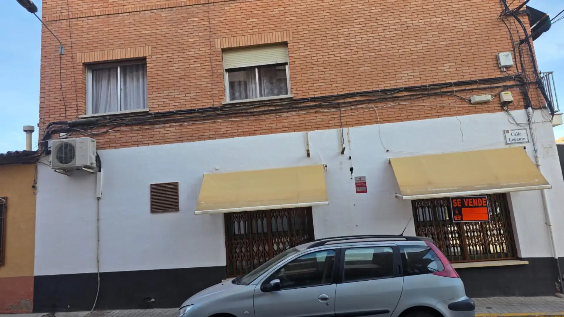 Vista exterior de Local en venta en Madridejos con Aire acondicionado
