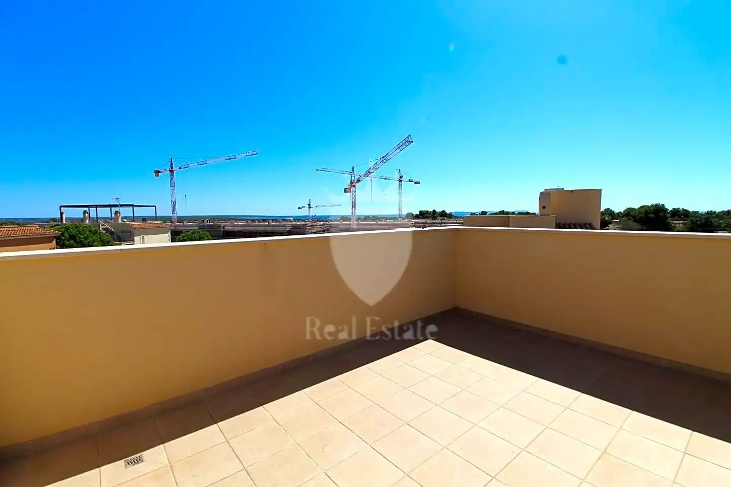 Terrassa de Casa o xalet en venda en Campos amb Aire condicionat, Jardí privat i Terrassa