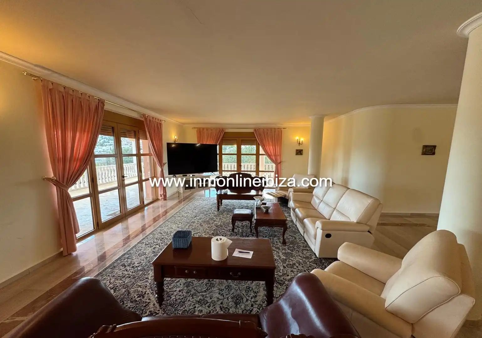 Chalet con piscina en alquiler en Carrer Noruega, imagen 8