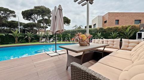 Foto 4 de Casa o chalet de alquiler en La Pineda, Barcelona