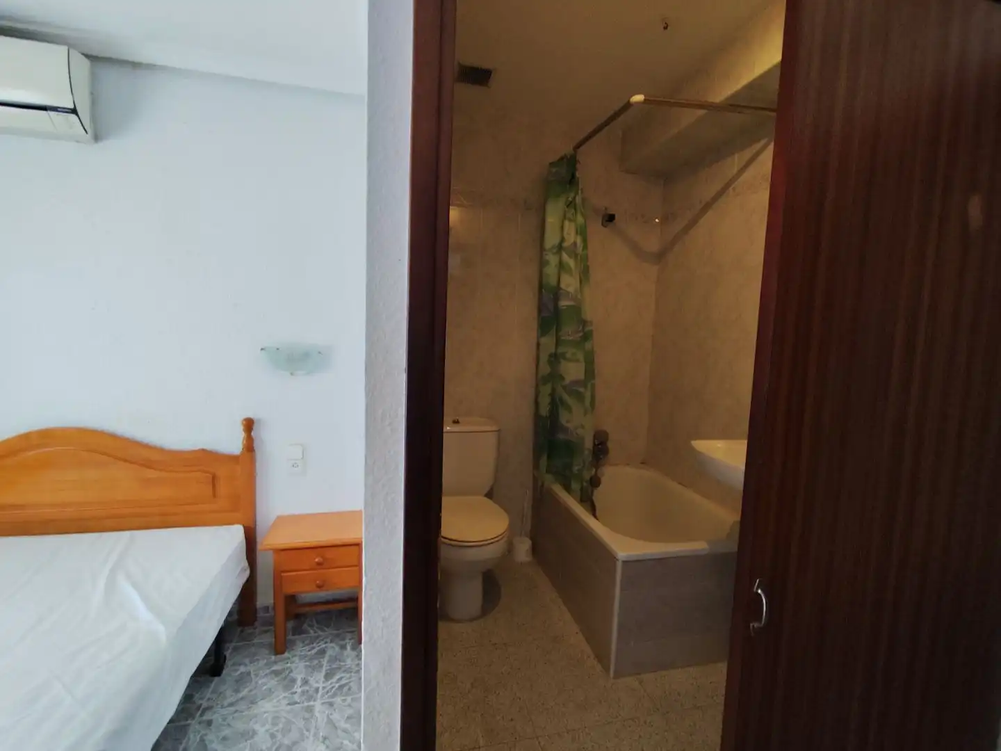 Badezimmer von Wohnung zur Miete in  Zaragoza Capital mit Balkon