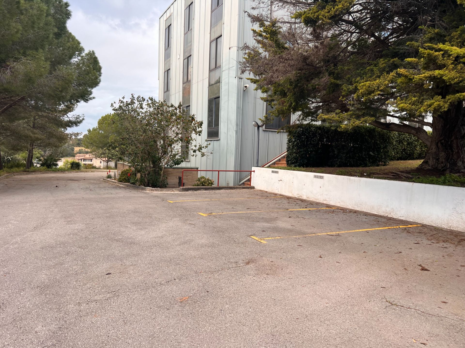 Parking de Nave industrial de alquiler en Sant Just Desvern con Calefacción