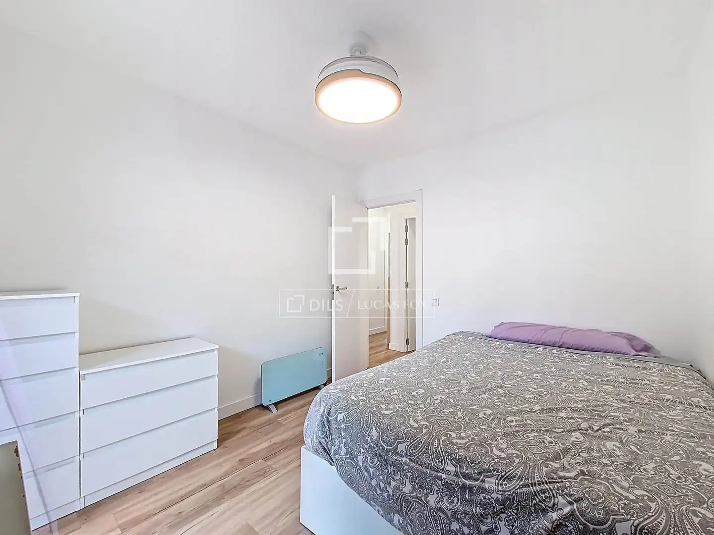 Schlafzimmer von Haus oder Chalet zum Verkauf in Vilanova i la Geltrú mit Klimaanlage, Heizung und Parkett
