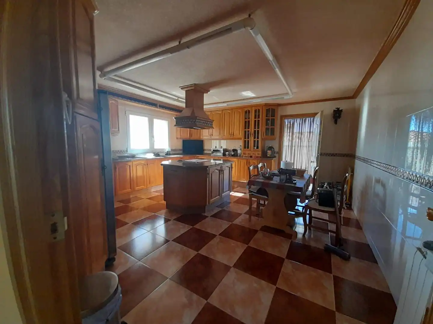 Cuina de Casa o xalet en venda en Alicante / Alacant amb Calefacció, Jardí privat i Terrassa