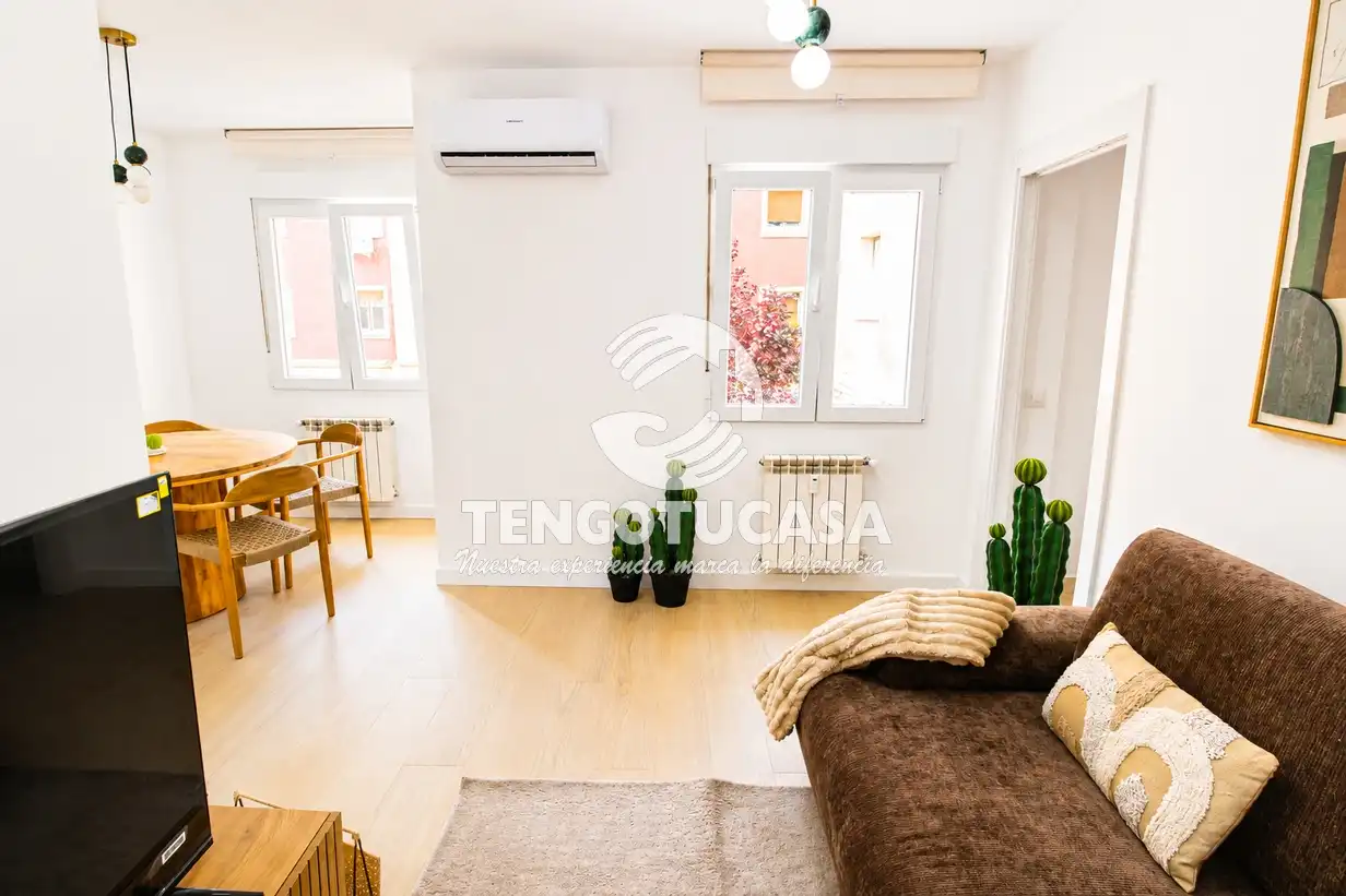Schlafzimmer von Wohnung zum Verkauf in Madrid mit Klimaanlage, Möbliert und Ofen