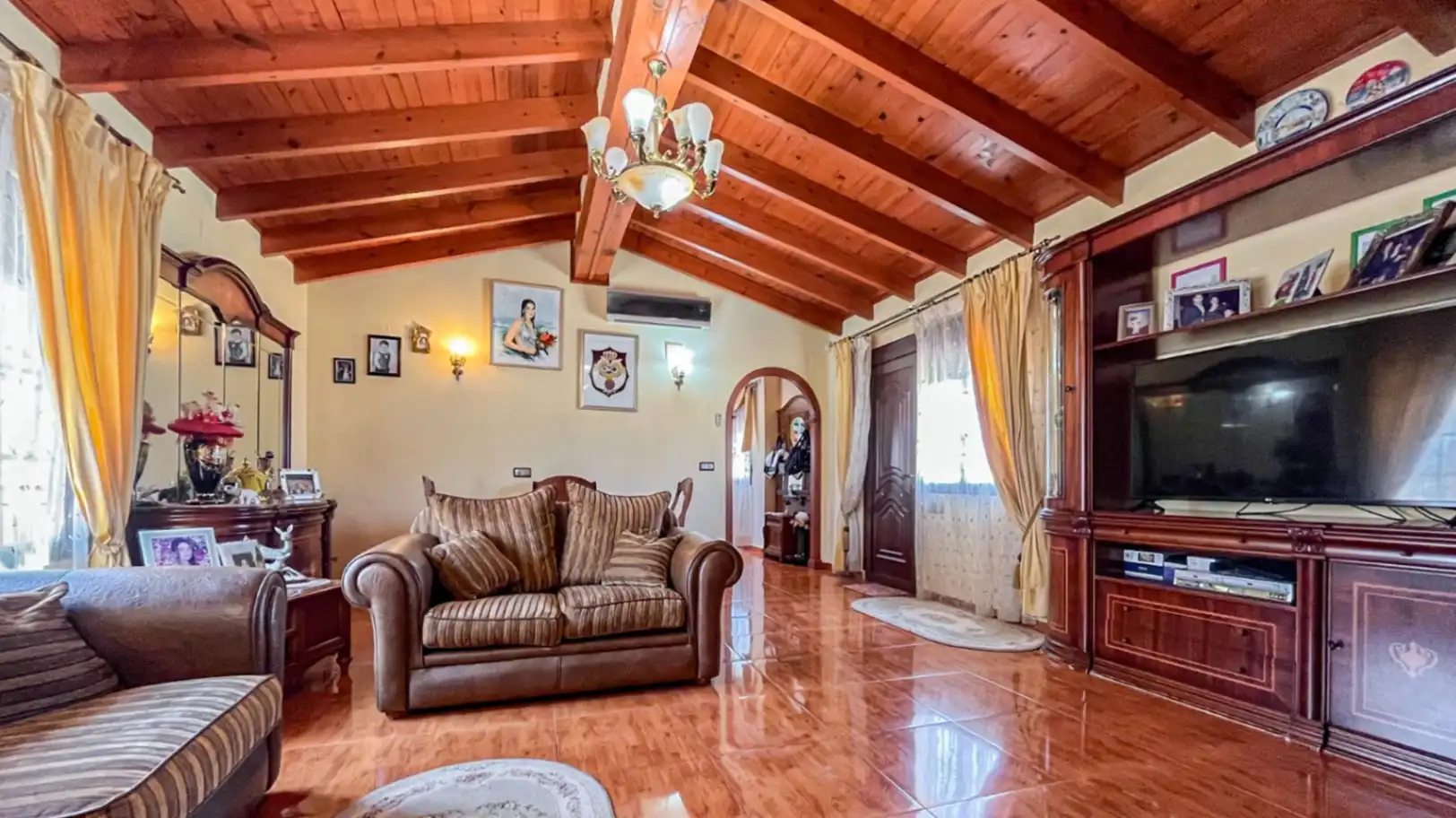 Detached house with garden for sale in Las Marinas / Les Marines, imagen 3