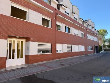 Flat with lift for sale in Avenida Deporte 11