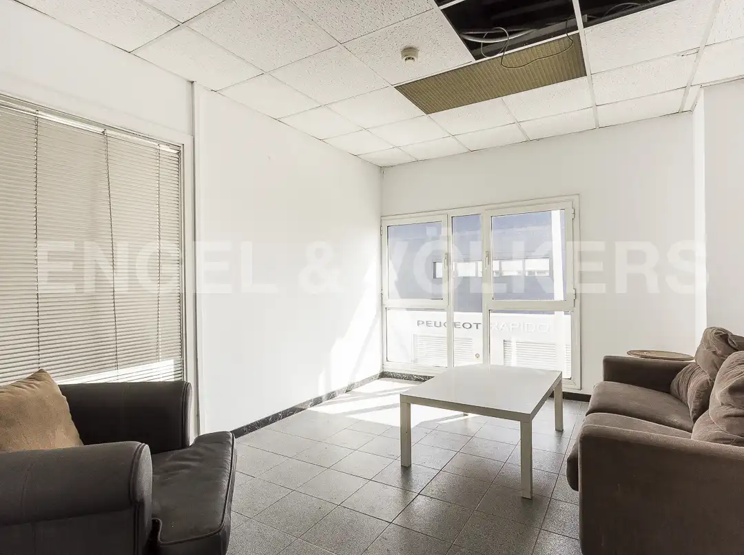 Nau industrial de lloguer en Sant Feliu de Llobregat