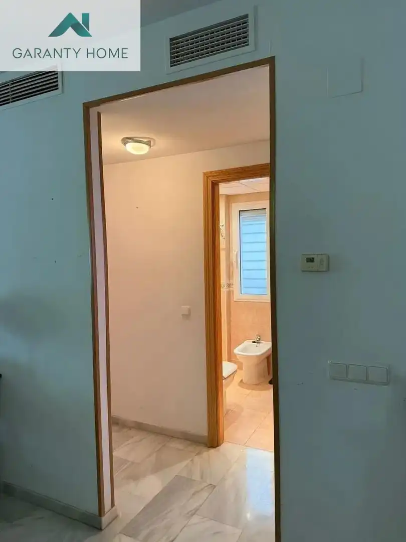 Baño de Piso en venta en Málaga con Aire acondicionado, Trastero y Amueblado