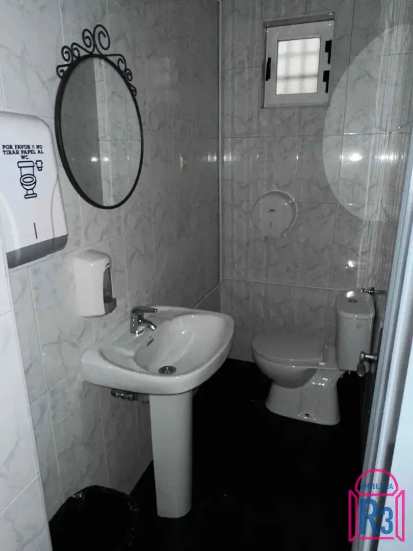 Local comercial en venda a San Juan de Sahagún, imagen 17