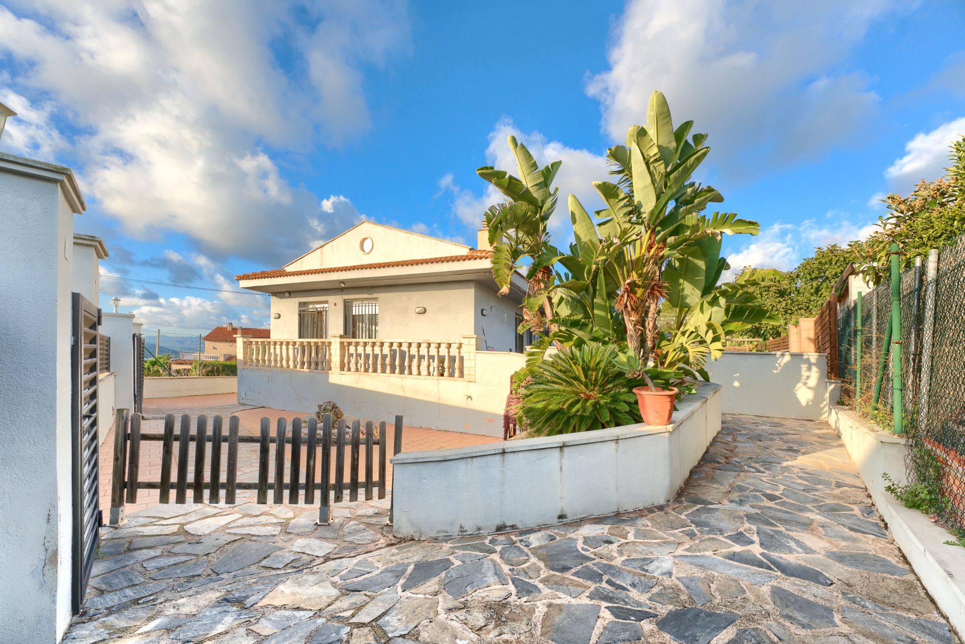 Exterior view of House or chalet for sale in El Vendrell  with Private garden, Terrace and Swimming Pool