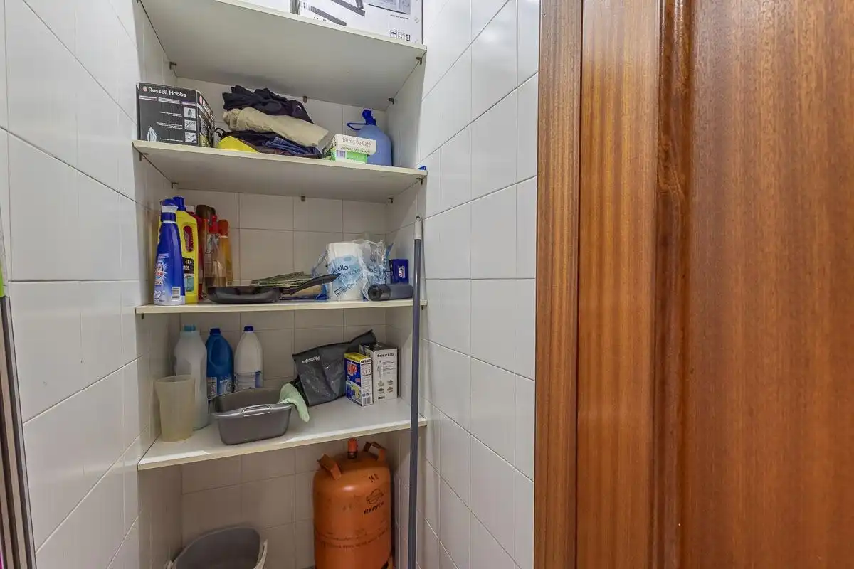 Bany de Pis en venda en Motril amb Aire condicionat