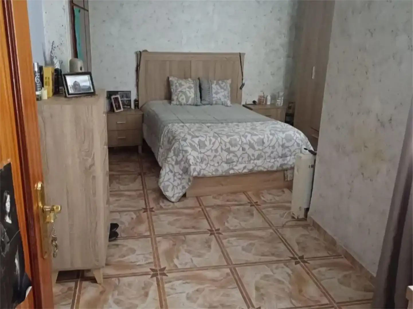 Habitación de Casa adosada en venta en Jódar