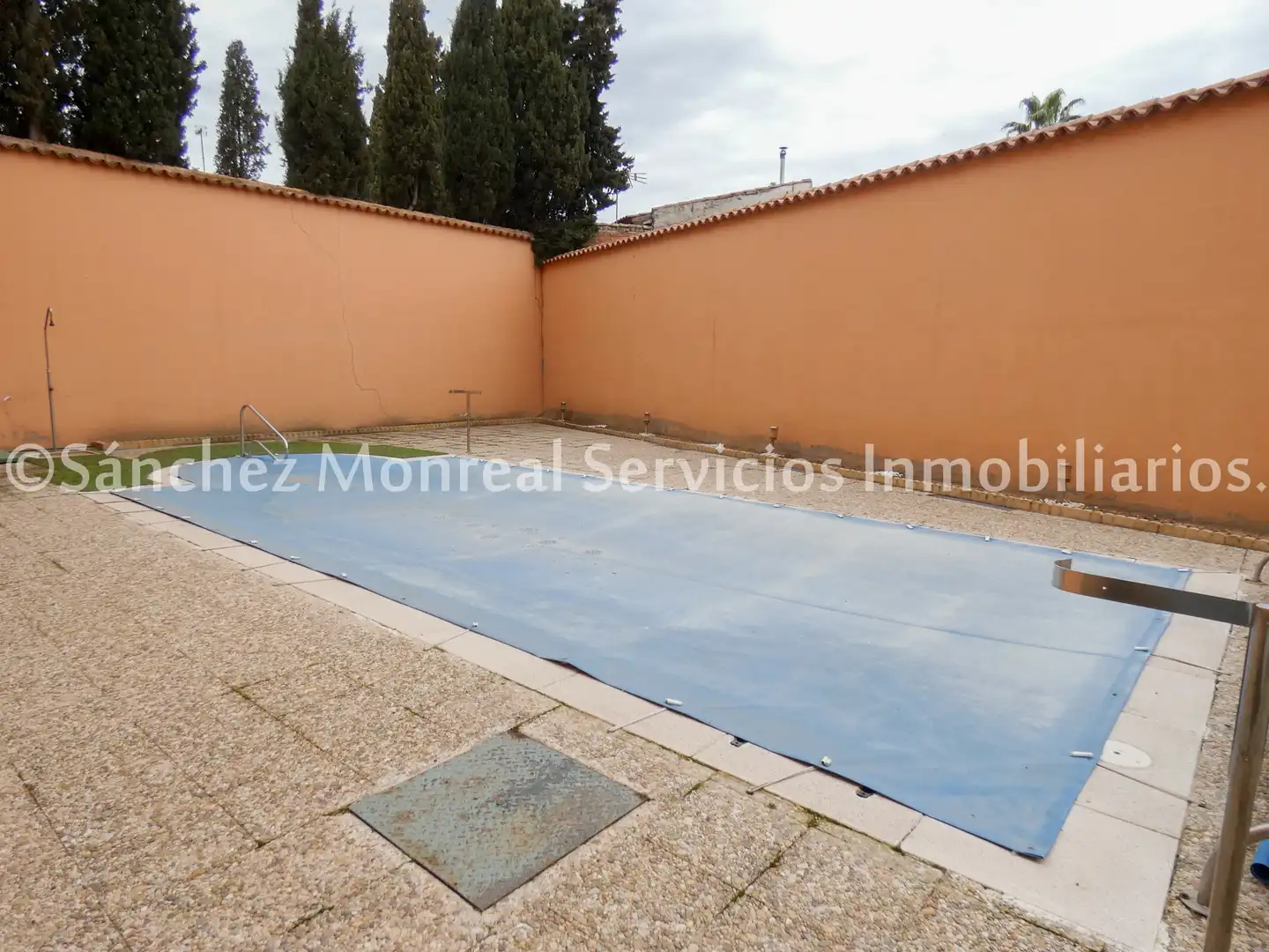 Vista exterior de Piso en venta en Alcázar de San Juan con Calefacción, Horno y Balcón