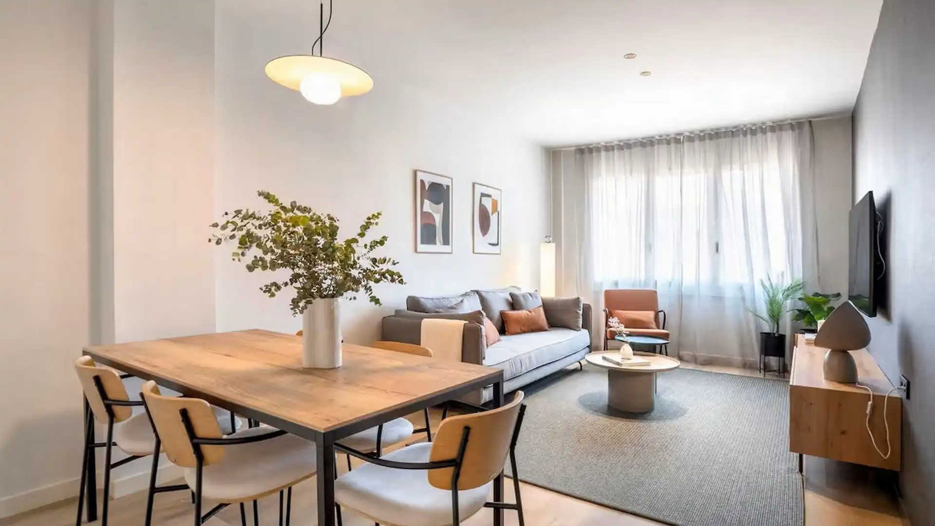 Sala de estar de Apartamento de alquiler en  Barcelona Capital con Aire acondicionado, Calefacción y Jardín privado