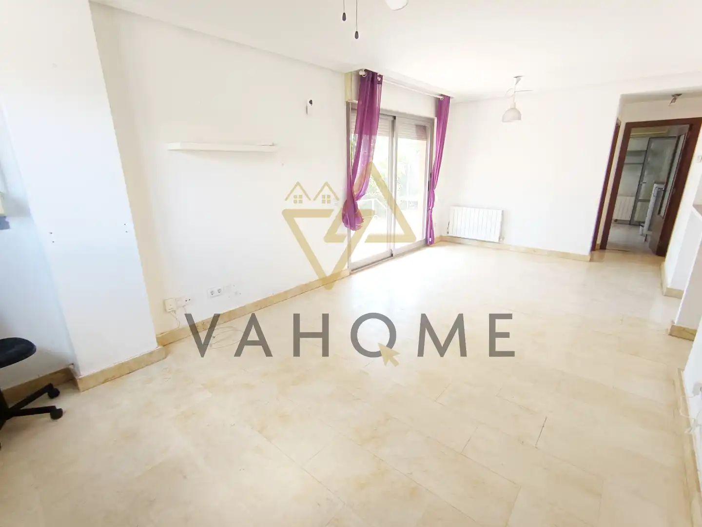Sala de estar de Casa adosada en venta en Bargas con Aire acondicionado, Calefacción y Terraza