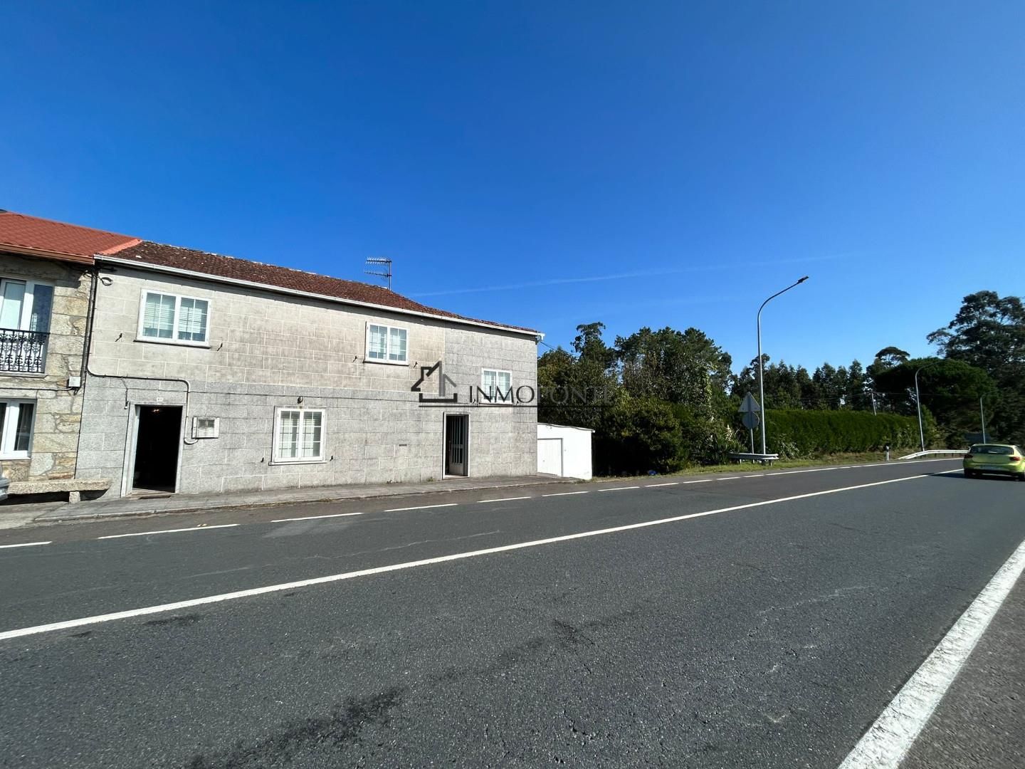 Vista exterior de Casa o xalet en venda en Cuntis amb Jardí privat