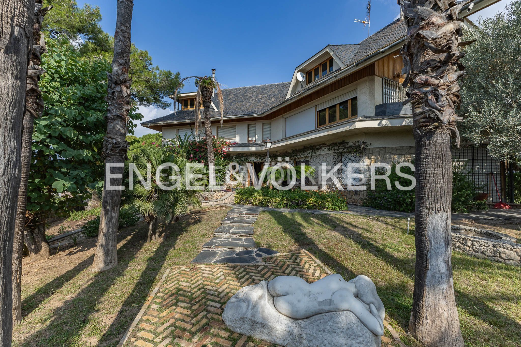 Vista exterior de Casa o xalet en venda en El Vendrell amb Calefacció, Jardí privat i Terrassa
