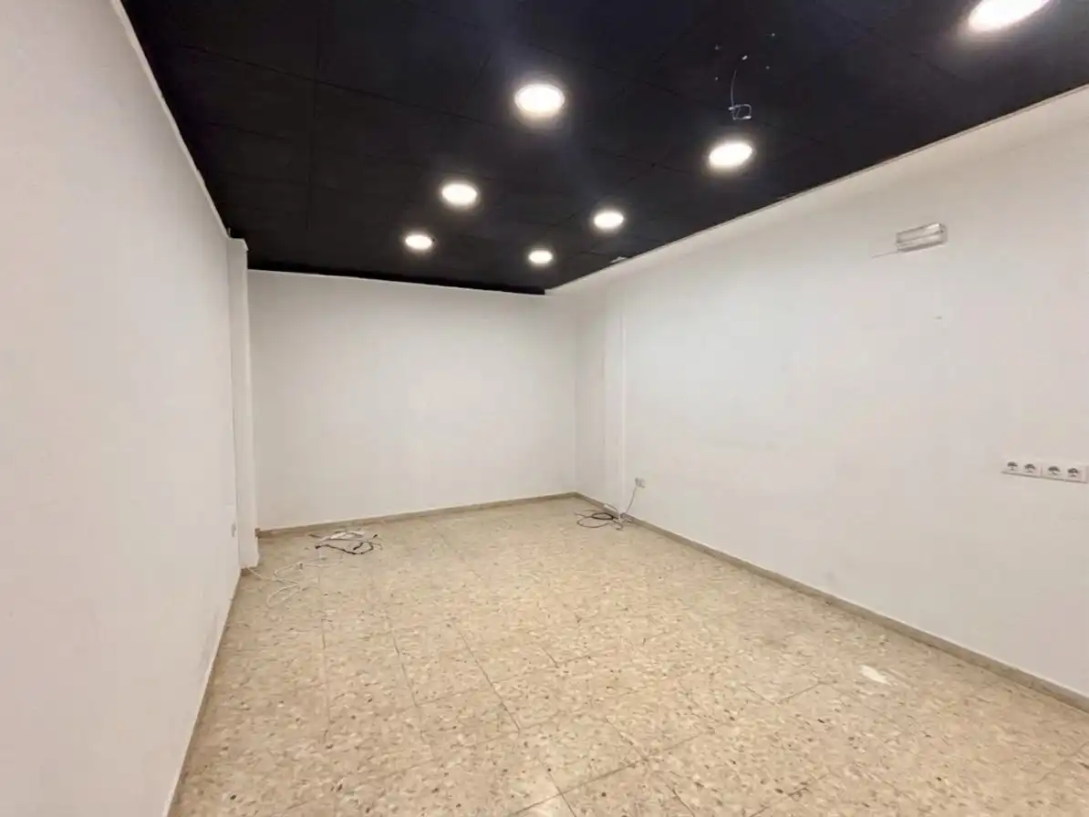 Business premises to rent in Carrer Arquitecte Gaudí 38, imagen 5