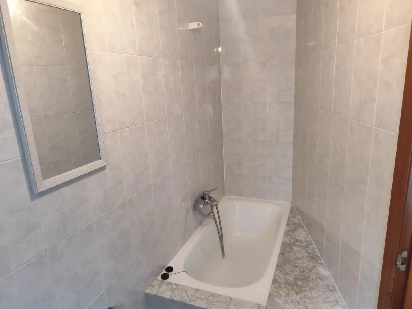 Badezimmer von Wohnung zum Verkauf in Carballo mit Heizung und Möbliert