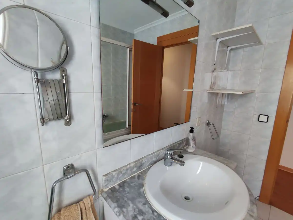 Bathroom of Flat for rent in Salamanca  with Heating and Furnished